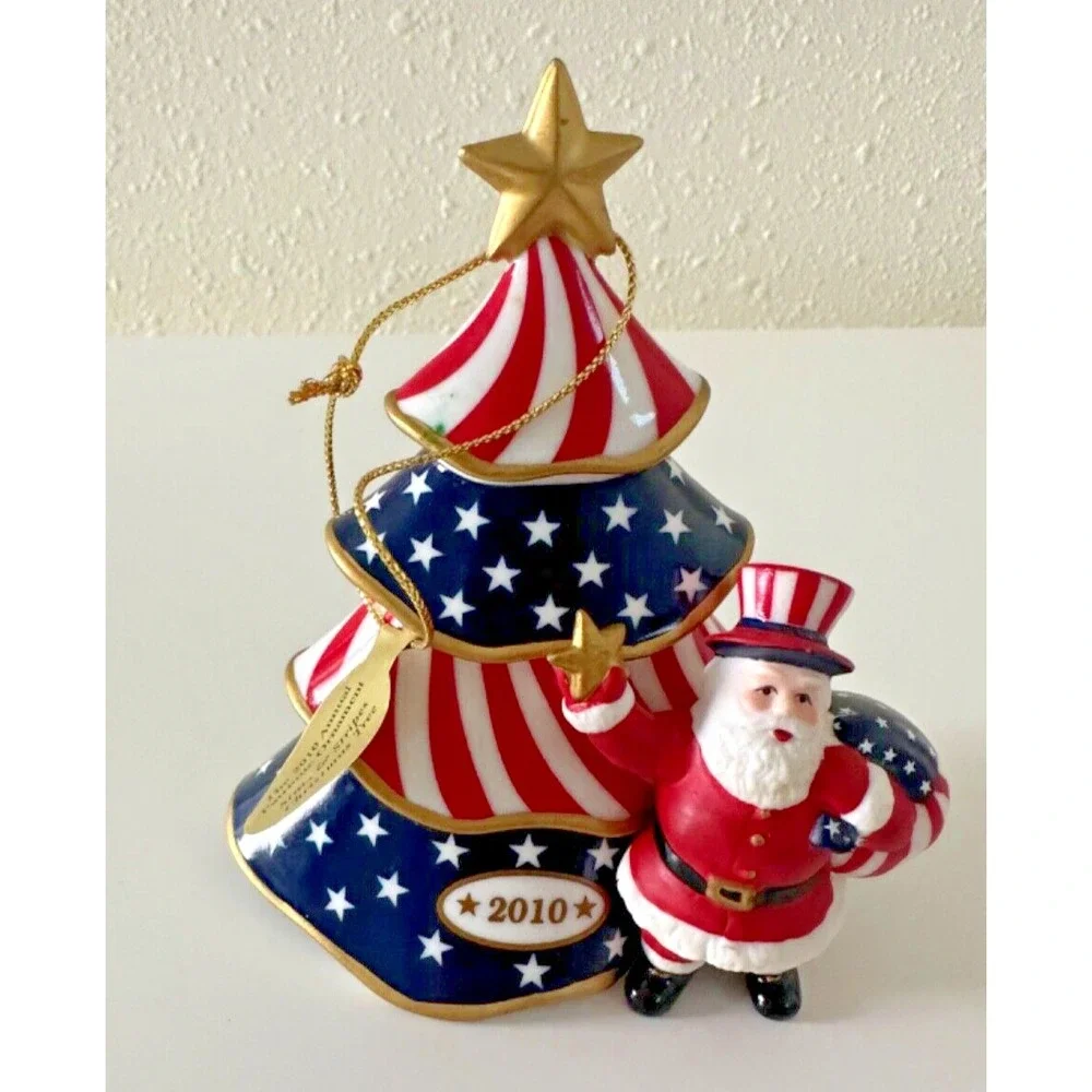 Danbury Mint Santa USA Flag Patriotic Tree Christmas Ornament 2010 Red White Blu